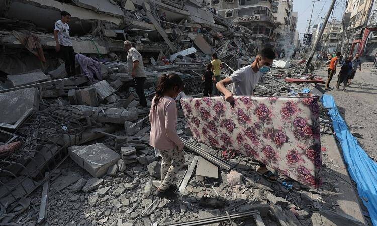 Премьер-министр Ирландии осуждает израильский авиаудар по школе в Газе